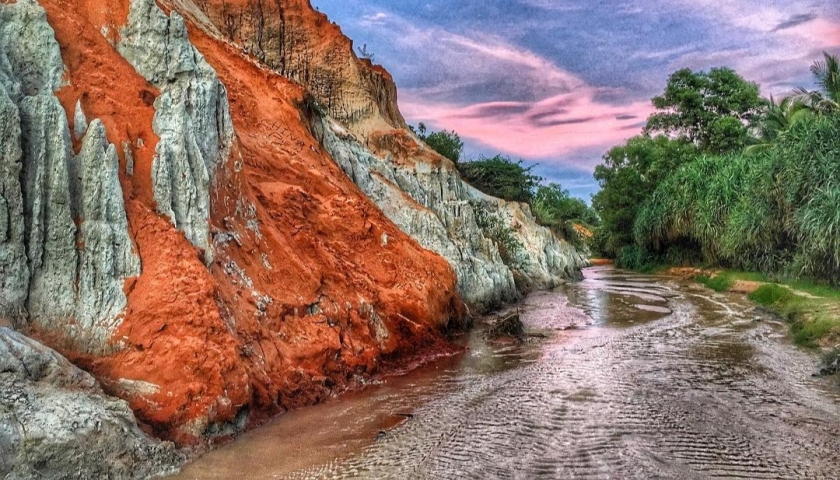 Mui Ne One-Day Tour: Explore Fishing Village, Sand Dunes, and Scenic Beaches