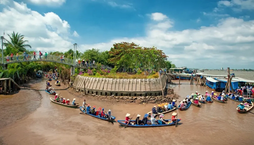 Mui Ne 1-Day Tour: Explore Fishing Villages, Sand Dunes, and Coastal Scenery