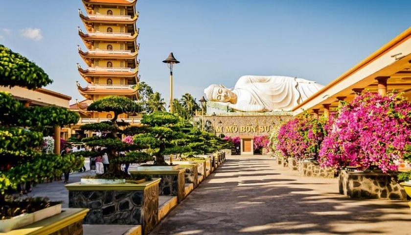Mui Ne 1-Day Tour: Explore Fishing Villages, Sand Dunes, and Coastal Scenery